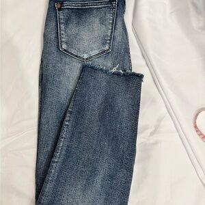 Judy Blue High Waist Relaxed Fit Jeans - size 7/28